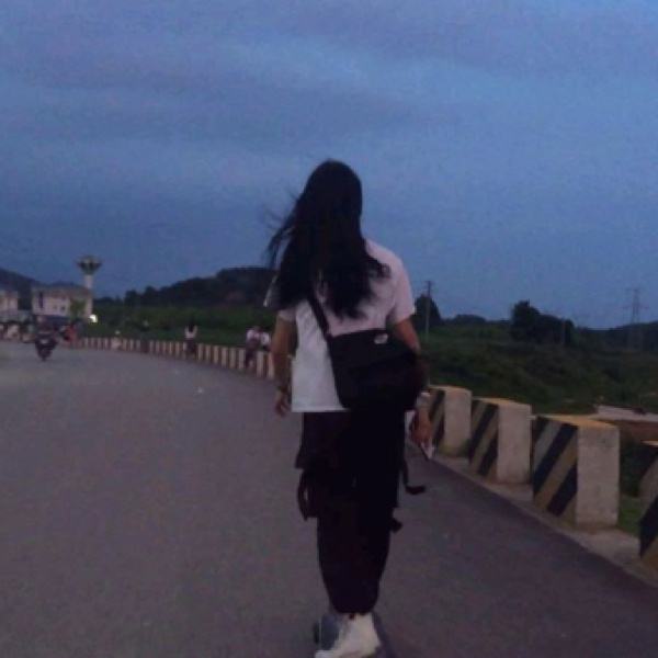 特朗普对美伊协议前景存疑 称德黑兰允许10艘油轮过霍尔木兹海峡
